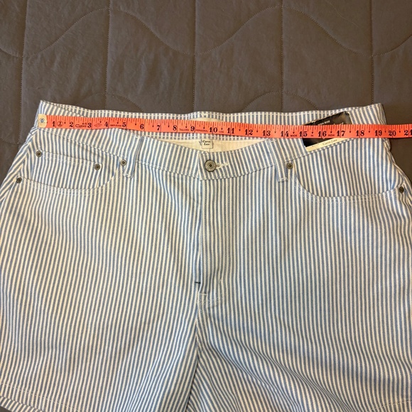 Abercrombie & Fitch NWT High Rise The Dad Short Curve Love 34/18 - Picture 7 of 9